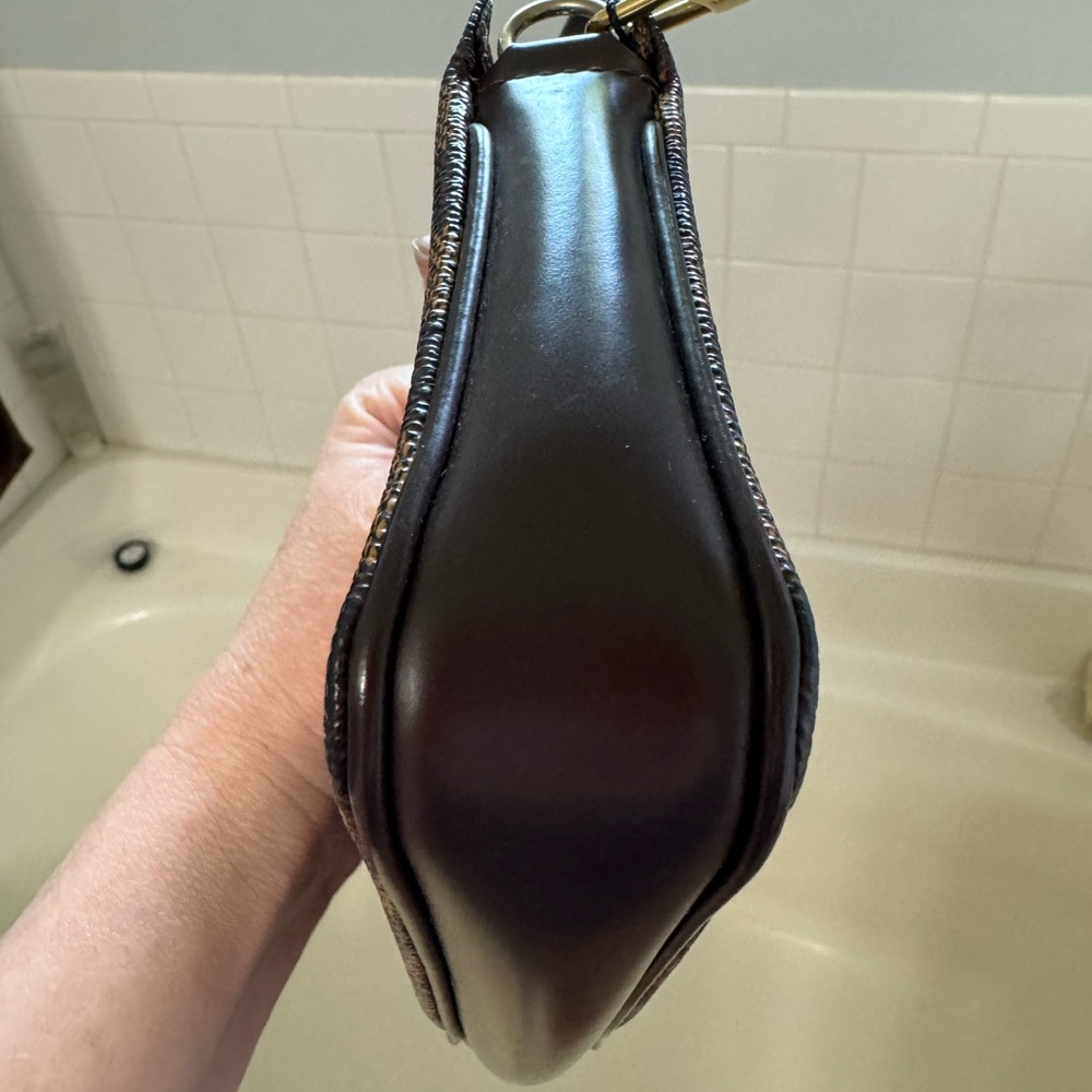 Louis Vuitton Pochette accessories Novana great condition tag still attached - Picture 7 of 8